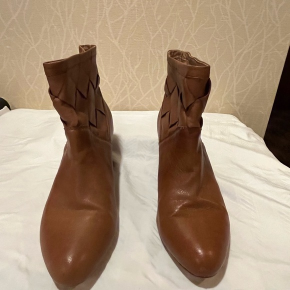 Corso Como Leather Booties - Picture 2 of 9